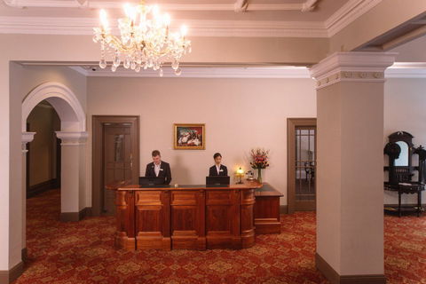Hadley's Orient Hotel - New South Wales Tourism  1