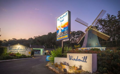 The Big Windmill Motor Lodge - New South Wales Tourism  0