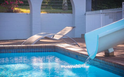 The Big Windmill Motor Lodge - New South Wales Tourism  2