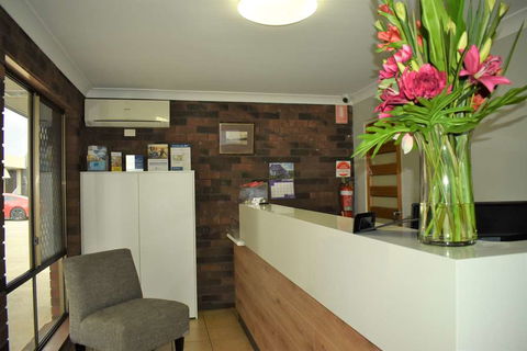 Best Western Parkside Motor Inn - New South Wales Tourism  2