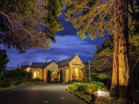 Mount Lofty House - New South Wales Tourism  0