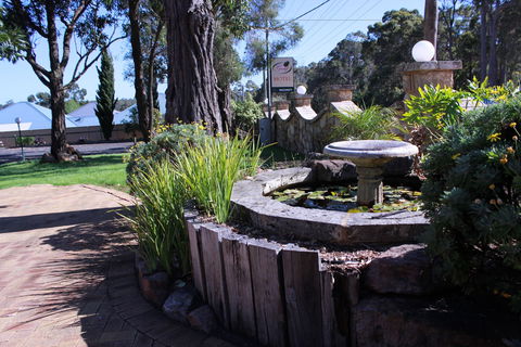 Margaret River Motel - New South Wales Tourism  1