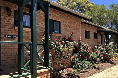 Margaret River Motel - New South Wales Tourism  2