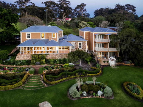 Grand Mercure Basildene Manor - New South Wales Tourism  0