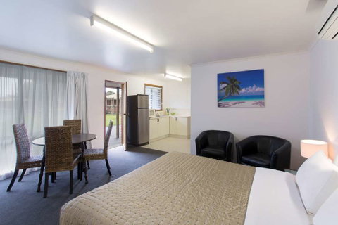 Best Western Colonial Village Motel - New South Wales Tourism  1