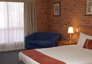 Akuna Motor Inn - New South Wales Tourism  0