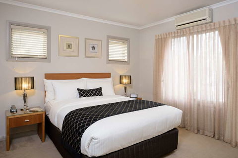 Ringwood Royale Apartment Hotel - New South Wales Tourism  9