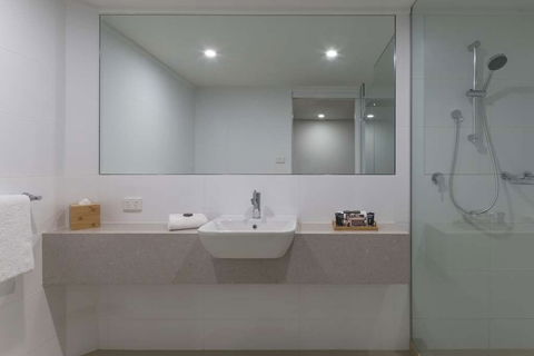 Dingley International Hotel - New South Wales Tourism  9
