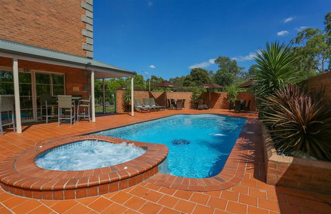 Best Western Plus Hovell Tree Inn - New South Wales Tourism  4