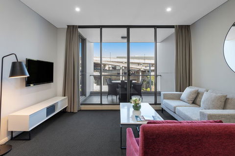 Meriton Suites North Ryde - New South Wales Tourism  5