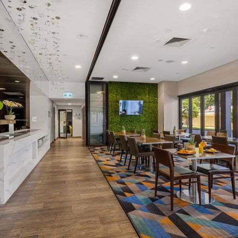 H On Mitchell Apartment Hotel - New South Wales Tourism  7