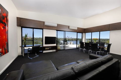 Assured Ascot Quays Apartment Hotel - New South Wales Tourism  6