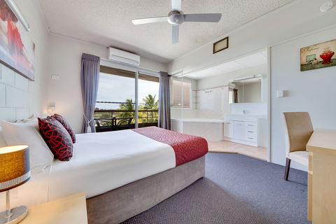 Camelot Motel - New South Wales Tourism  2