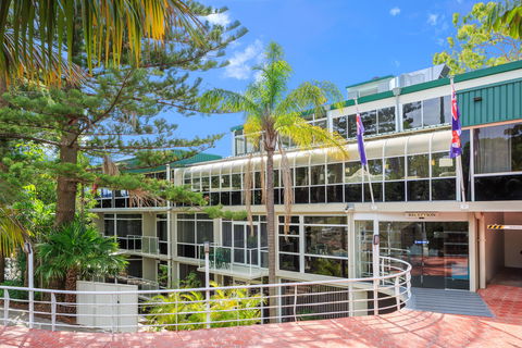 Metro Mirage Hotel Newport - New South Wales Tourism  2