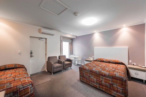 McLaren Vale Motel & Apartments - New South Wales Tourism  1