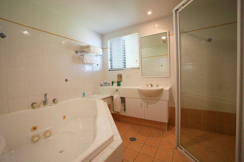 Macquarie Barracks Inn - New South Wales Tourism  2