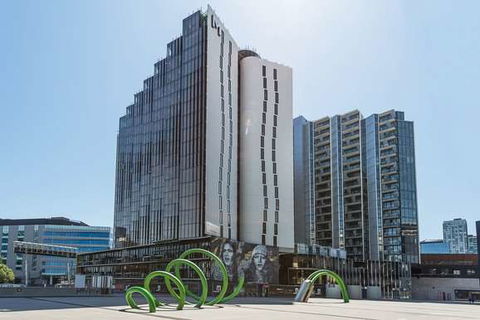Peppers Docklands - New South Wales Tourism  0