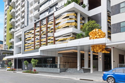 Arise On Hope Street - New South Wales Tourism  0