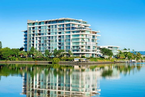 ULTIQA Freshwater Point Resort - New South Wales Tourism  1