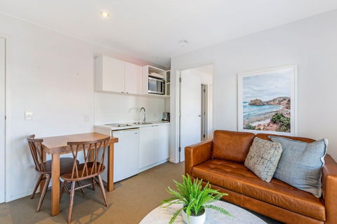 The Victoria Apartments - New South Wales Tourism  0