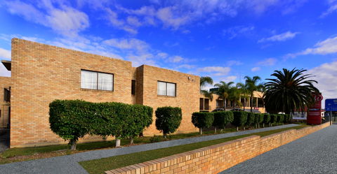 Metro Inn Ryde - New South Wales Tourism  0