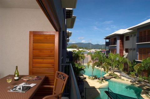 Southern Cross Atrium Apartments - New South Wales Tourism  1
