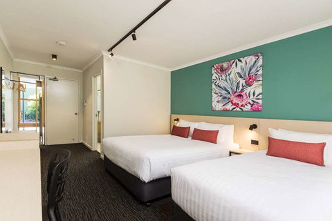 NIghtcap At Balaclava Hotel - New South Wales Tourism  2