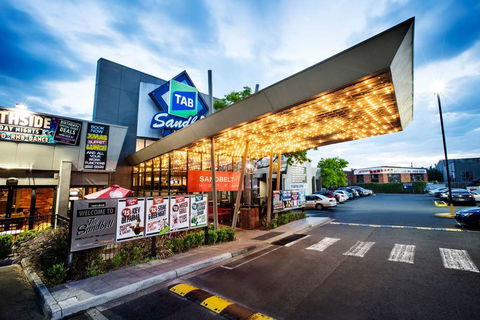 Sandbelt Club Hotel - New South Wales Tourism  0