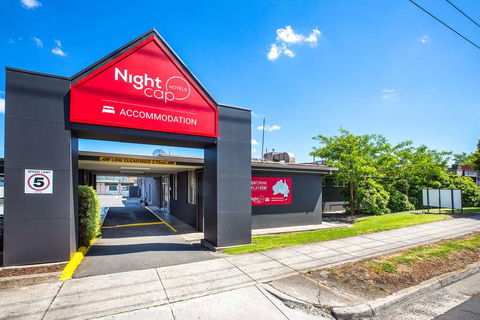 Sandbelt Club Hotel - New South Wales Tourism  1