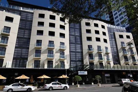 Mantra Hindmarsh Square - New South Wales Tourism  0