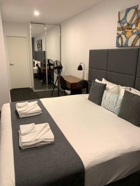 Adelaide Dress Circle Apartments - New South Wales Tourism  1