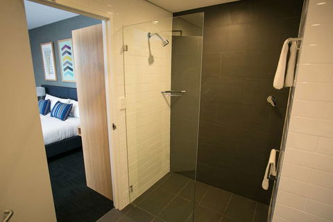 Alpha Hotel Eastern Creek - New South Wales Tourism  1