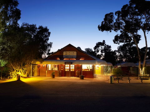 Outback Hotel & Lodge - New South Wales Tourism  0