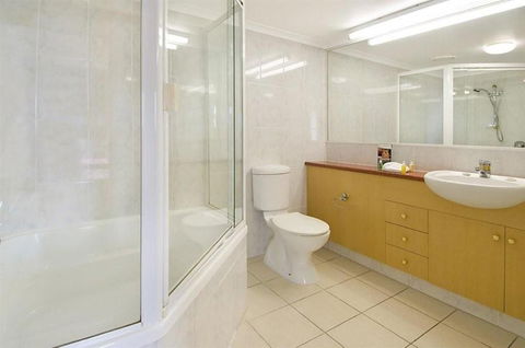 Springwood Tower Apartment Hotel - New South Wales Tourism  2
