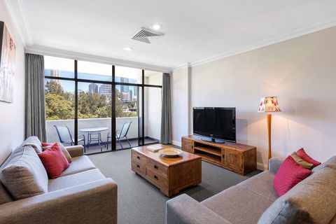 Nesuto Woolloomooloo Sydney Apartments - New South Wales Tourism  1