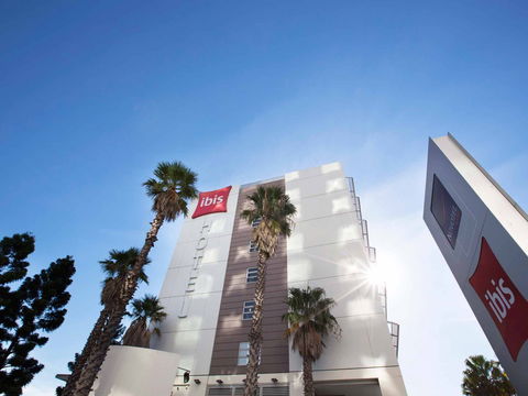 Hotel Ibis Sydney Olympic Park - New South Wales Tourism  1