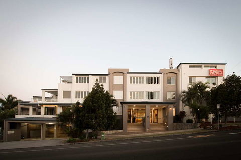 Caloundra Central Apartment Hotel - New South Wales Tourism  0