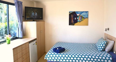 Vitrinite Village Of Middlemount - New South Wales Tourism  4