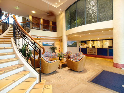 Oaks Calypso Plaza Resort - New South Wales Tourism  1