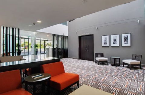 Chancellor Executive Apts-Varsity Lakes - New South Wales Tourism  1
