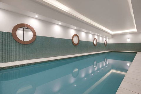Adina Apartment Hotel Coogee - New South Wales Tourism  15