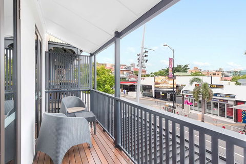 Gambaro Hotel - New South Wales Tourism  17
