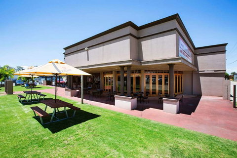 Boomerang Hotel - New South Wales Tourism  3