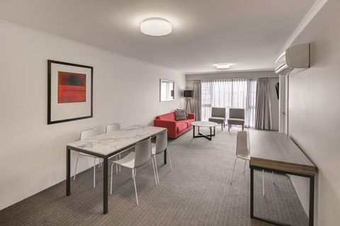 Adina Serviced Apartments James Court - New South Wales Tourism  5