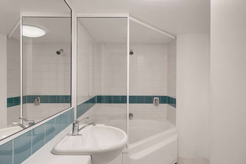 Adina Serviced Apartments James Court - New South Wales Tourism  11