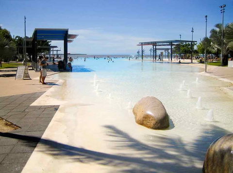 Sebel Cairns Harbour Lights - New South Wales Tourism  17