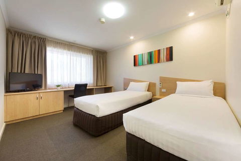 Ramada Encore By Wyndham Belconnen - New South Wales Tourism  1