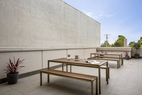 Quest Ivanhoe - New South Wales Tourism  1