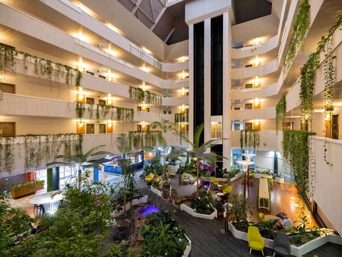 Novotel Darwin Atrium - New South Wales Tourism  2