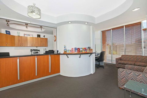 Comfort Inn & Suites Northgate Airport - New South Wales Tourism  1